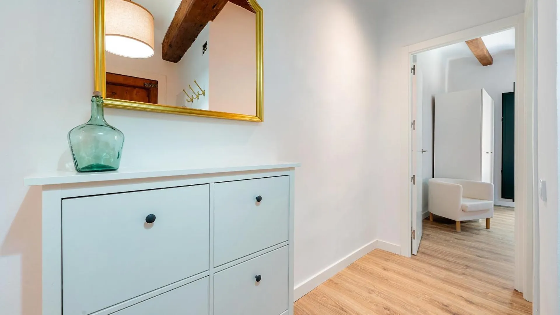 Apartment Hauzify I Domus Merceria Tarragona Spain