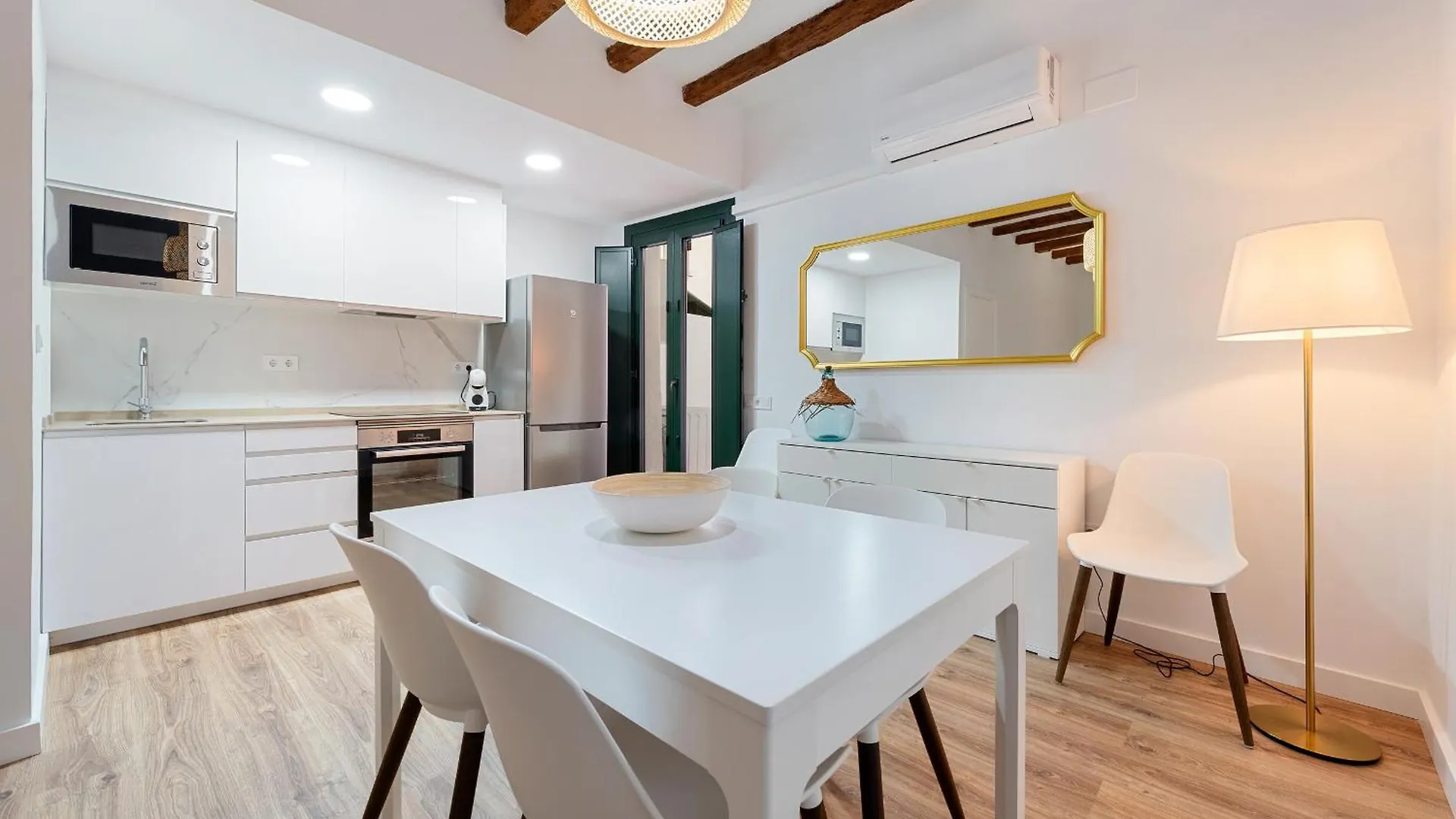 Hauzify I Domus Merceria Tarragona Apartment